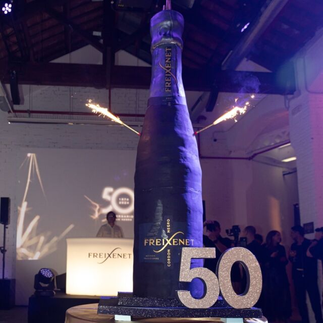 🎉 Last week, we celebrated 50 years of Freixenet Cordón Negro in style! We danced, toasted, and enjoyed a sparkling day and an unforgettable night full of glamour and festivity.🍾✨ #VisitFreixenet and #FreixenetEvents #50CordonNegro #50thAnniversary #Freixenet #CelebrateLife #CordonNegro"